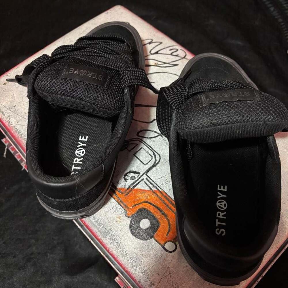 Straye Logan Black Flame Skate Sneakers